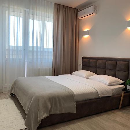 Святобор LUX Apartments Киев Екстериор снимка