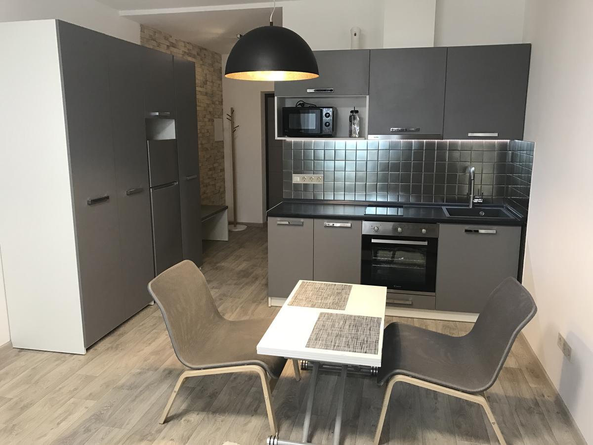 Святобор LUX Apartments Киев Екстериор снимка